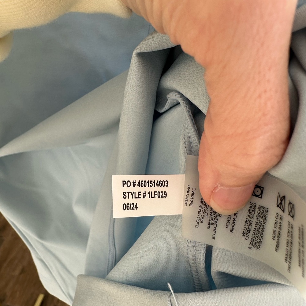 Travis Mathew Light Blue Women’s Golf Polo Shirt - Picture 9 of 11